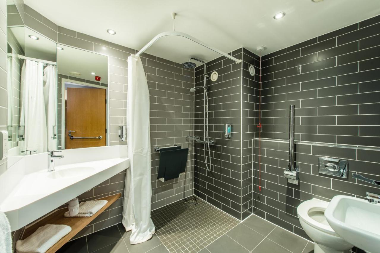 Holiday Inn Express Strathclyde Park M74, Jct 5 By Ihg Motherwell Exterior photo