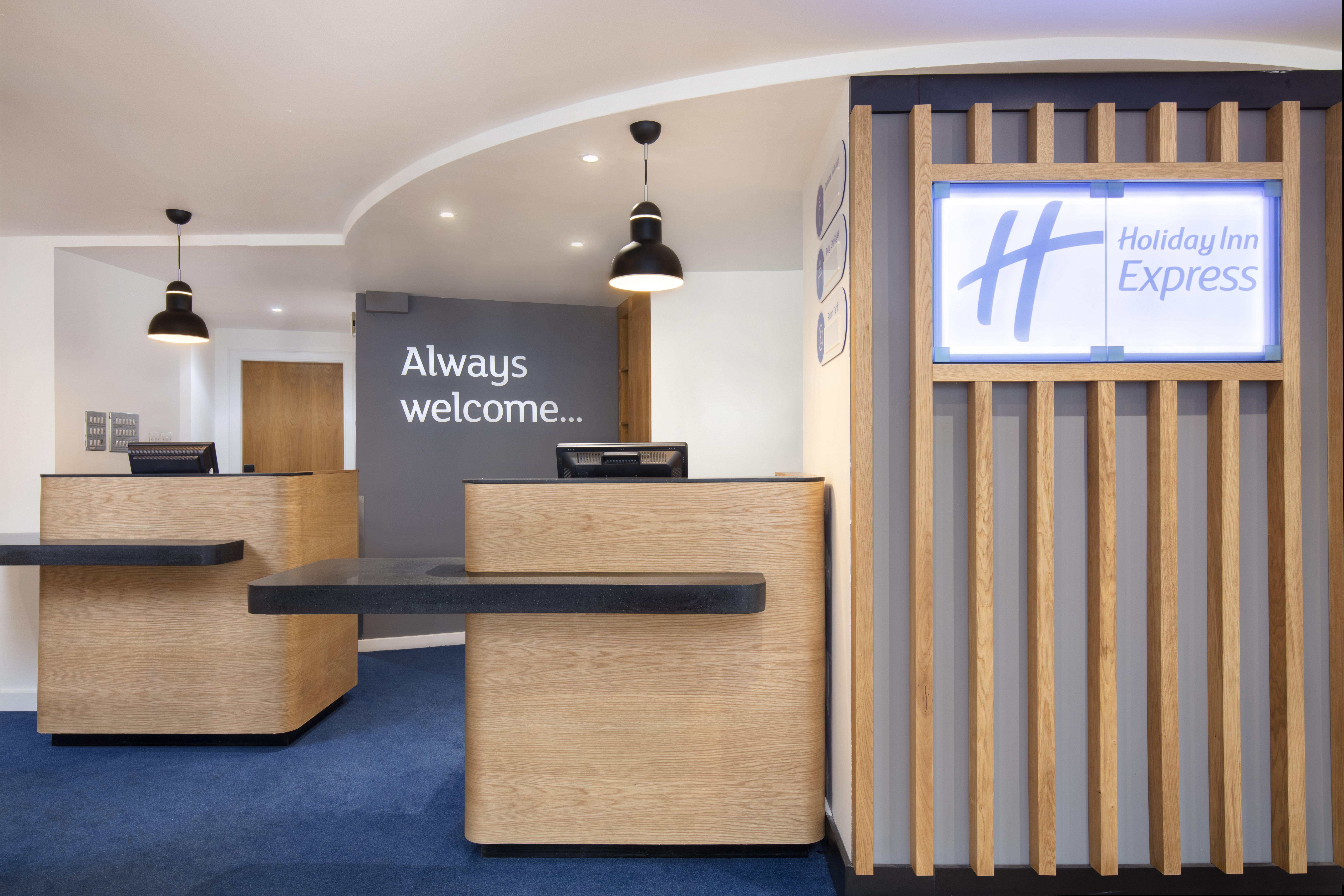 Holiday Inn Express Strathclyde Park M74, Jct 5 By Ihg Motherwell Exterior photo