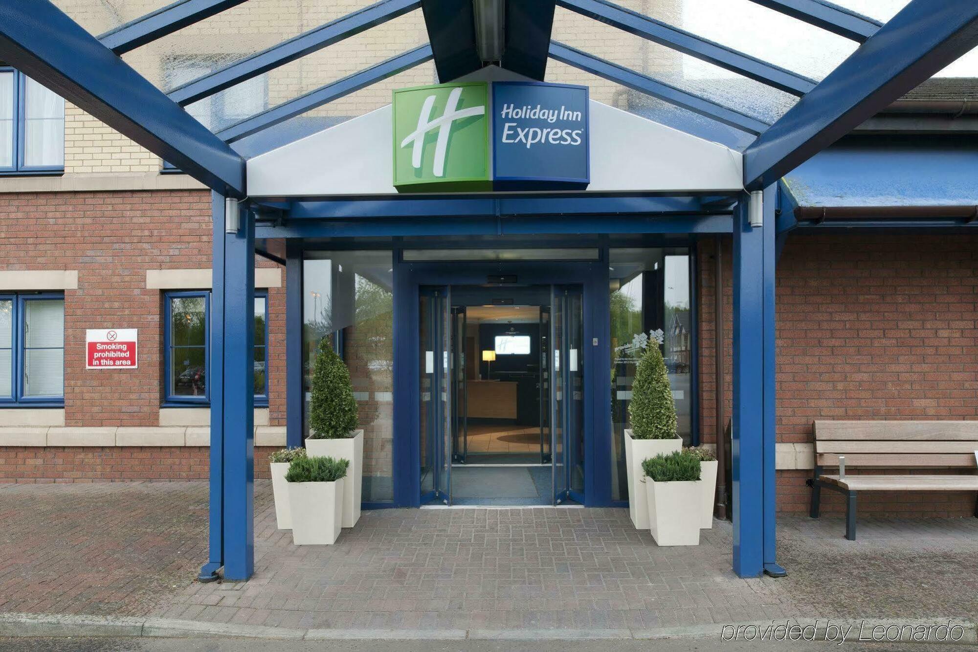 Holiday Inn Express Strathclyde Park M74, Jct 5 By Ihg Motherwell Exterior photo