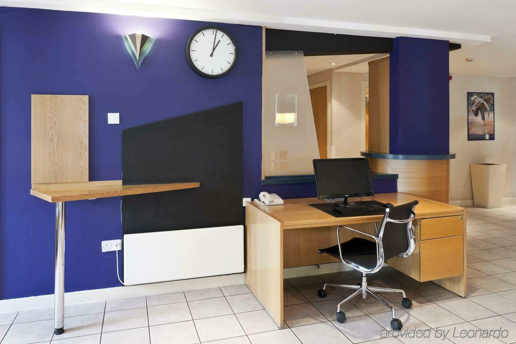 Holiday Inn Express Strathclyde Park M74, Jct 5 By Ihg Motherwell Exterior photo